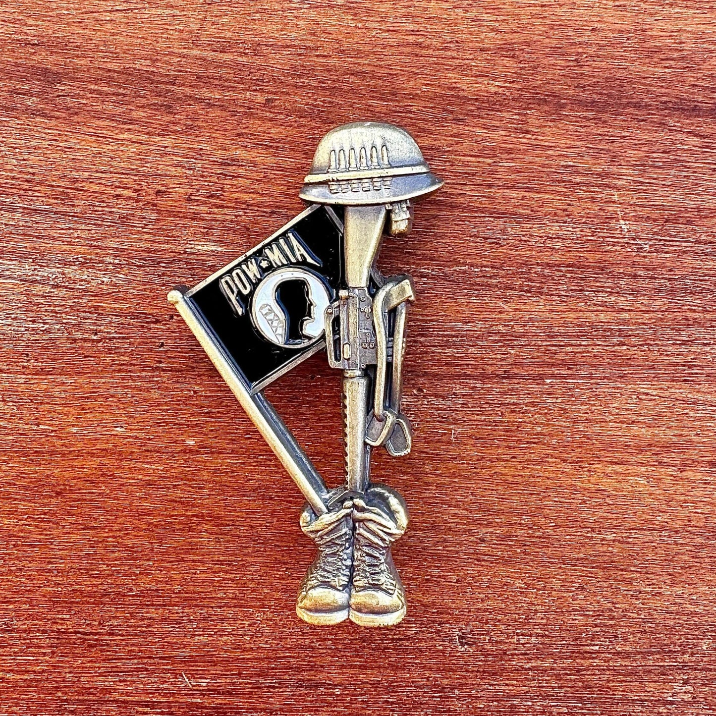 Fallen Soldier POW Memorial Pin